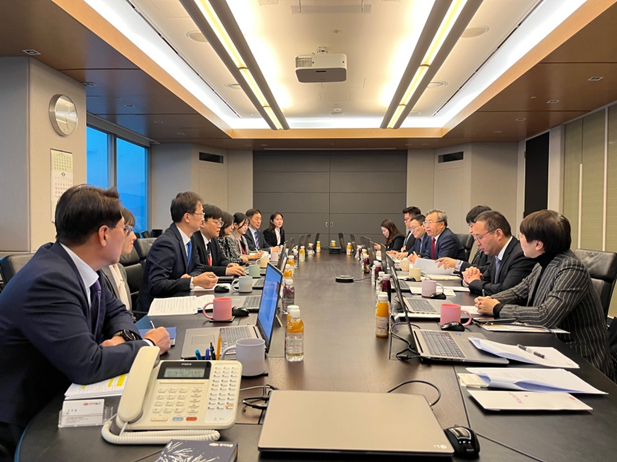2023年12月19日至21日，劉敬楨一行與韓美藥品社長(zhǎng)林珠賢、CEO樸宰賢等進(jìn)行座談交流.jpg