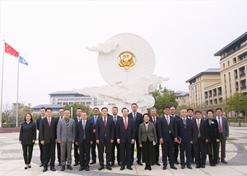2024年2月26日，國(guó)藥集團(tuán)與澳門大學(xué)簽署戰(zhàn)略合作協(xié)議并就進(jìn)一步深化合作進(jìn)行會(huì)談。